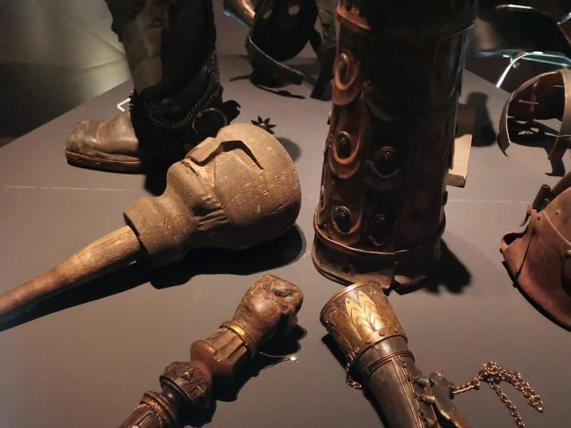Kino Museum, Россия: старинные костюмы и аксессуары для кино