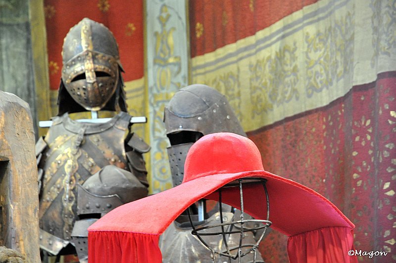 Mosfilm: доспехи и красный капюшон в исторической реконструкции