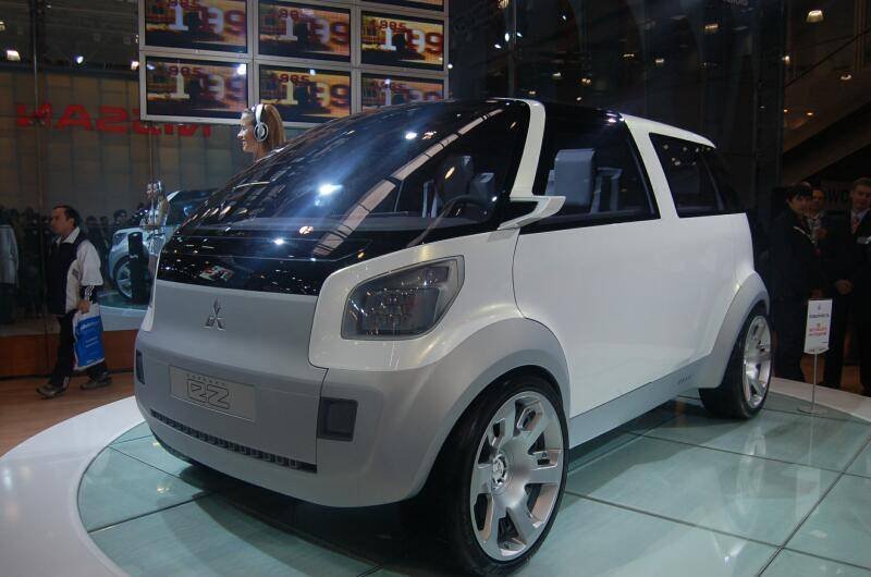 Белый концепт-кар Mitsubishi CZ