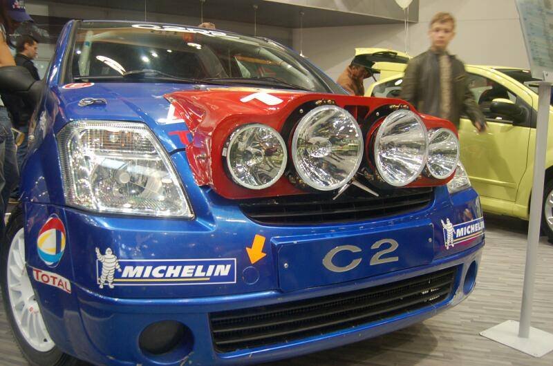 Моторшоу-2006: синий Citroën C2 с тройным фаром и Michelin на борту
