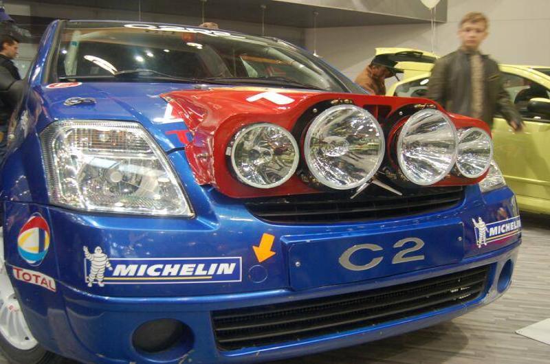 Моторшоу-2006: синий Citroën C2 с тройным фаром и Michelin на борту