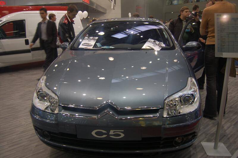 Моторшоу-2006: серый Citroën C5 на выставке в Москве