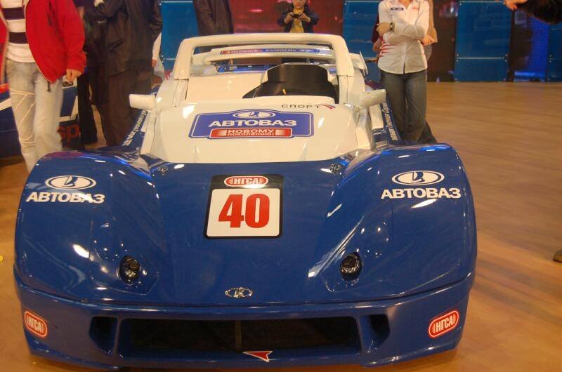 Motorshow 2006: синий гоночный автомобиль с номером 40