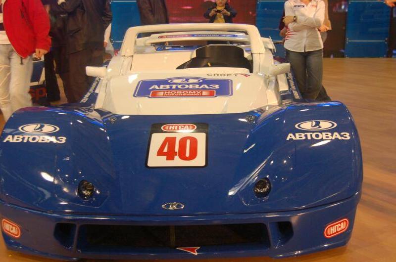 Motorshow 2006: синий гоночный автомобиль с номером 40