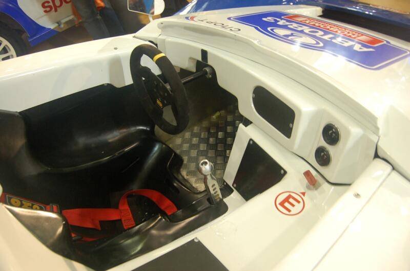 Motorshow 2006: гоночный кокпит с логотипом 'Артобас' и 'Спорт-Мотор'
