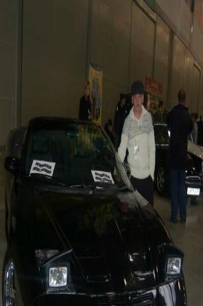 Oldtimer 2006: чёрный Pontiac Firebird на выставке в Москве