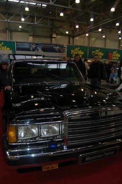 Oldtimer 2006: чёрный Mercedes-Benz с табличкой «Молотов Гараж» на выставке в Москве