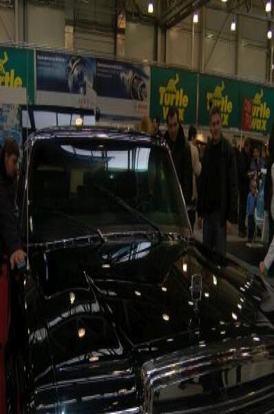 Oldtimer 2006: чёрный Mercedes-Benz с табличкой «Молотов Гараж» на выставке в Москве