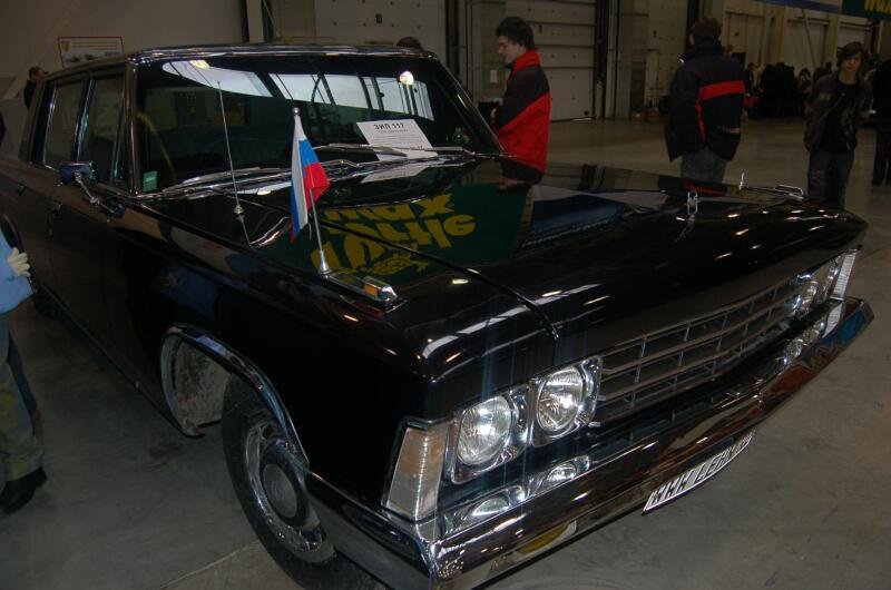 Oldtimer 2006: чёрный ГАЗ-13 на выставке в России