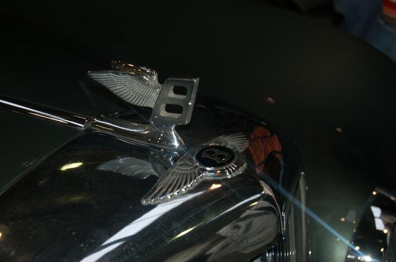 Oldtimer 2006, Россия: хромированный «Бентли» с крыльями на капоте