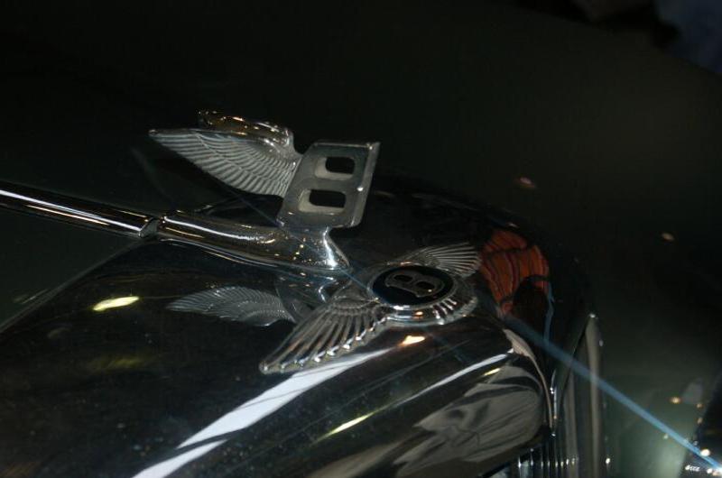 Oldtimer 2006, Россия: хромированный «Бентли» с крыльями на капоте