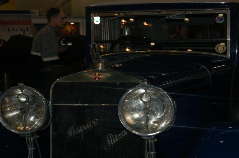 Oldtimer-выставка в России, 2006: синий Hupmobile Luxus с двумя фарами