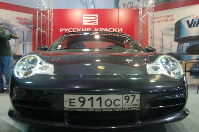 Porsche 911 в зале Oldtimer 06 2: «Max Evolution» и российский номер E 911 oc 97
