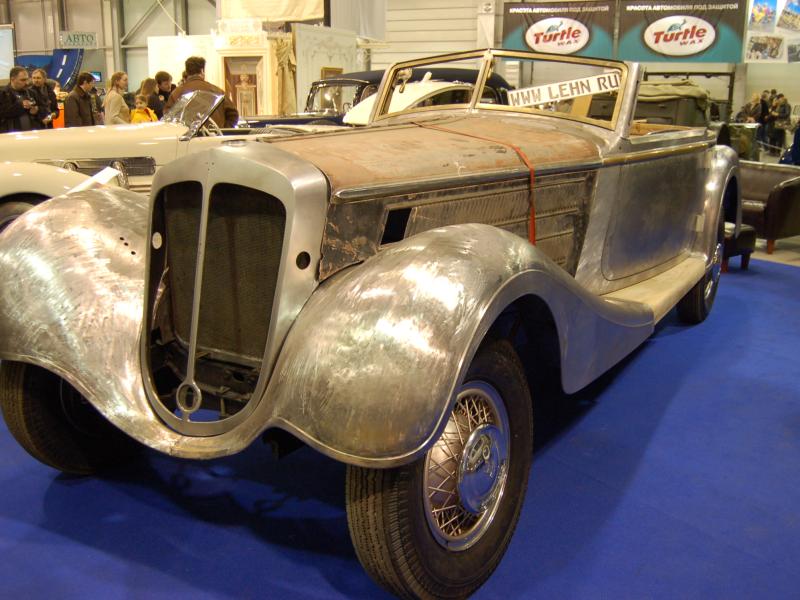 Oldtimer 2007: ржавый кабриолет с «WWW LEHN RU» на лобовом стекле