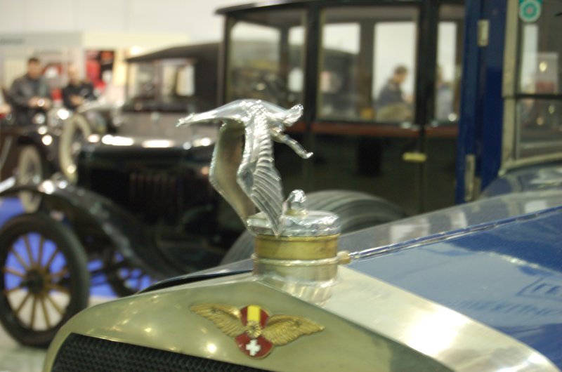 Oldtimer 2007: серебряный ангел на капоте швейцарского автомобиля