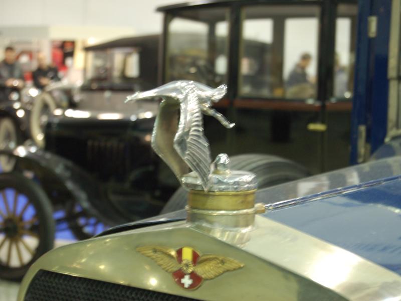 Oldtimer 2007: серебряный ангел на капоте швейцарского автомобиля