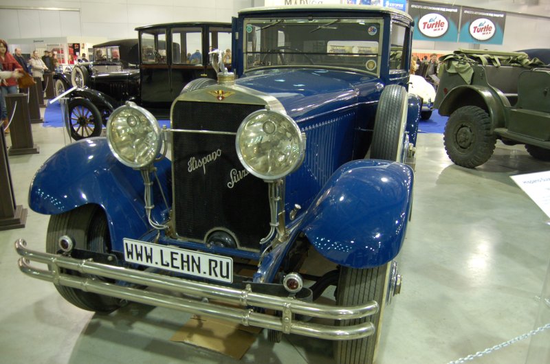 Oldtimer-выставка в Москве, 2007: синий Hisparo-Suzuki с эмблемой и «WWW.LEHN.RU»