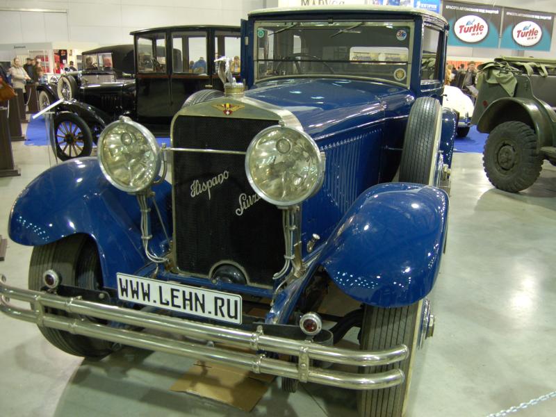 Oldtimer-выставка в Москве, 2007: синий Hisparo-Suzuki с эмблемой и «WWW.LEHN.RU»