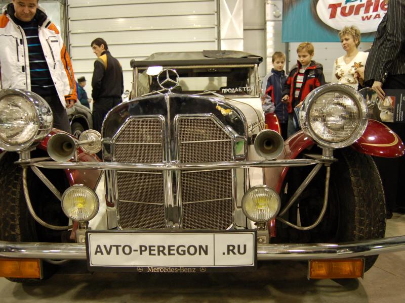 Oldtimer-выставка в России, 2007: ретро-Мерседес с хромированным бампером и «ПРОДАЁТСЯ» на стекле