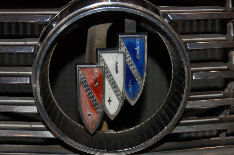 Oldtimer 2007: эмблема Buick на решетке радиатора