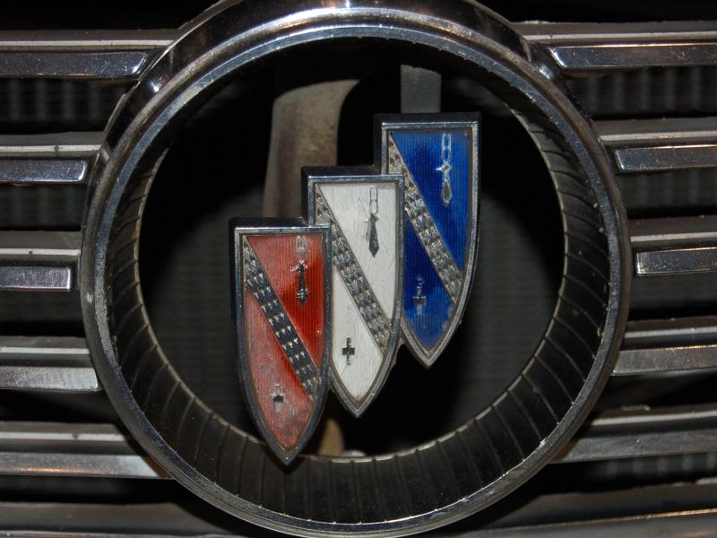 Oldtimer 2007: эмблема Buick на решетке радиатора