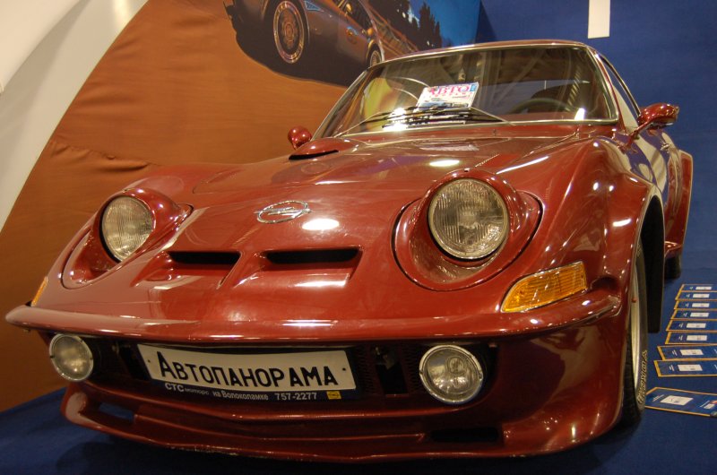 Oldtimer 2007, Москва: красный Opel GT на выставке