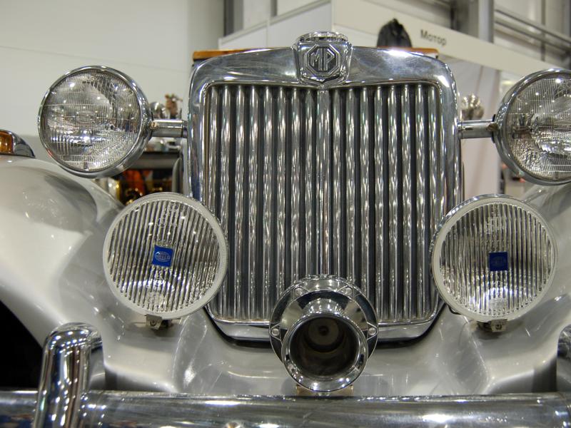 Oldtimer 2007: хромированный ретро-автомобиль на выставке в России