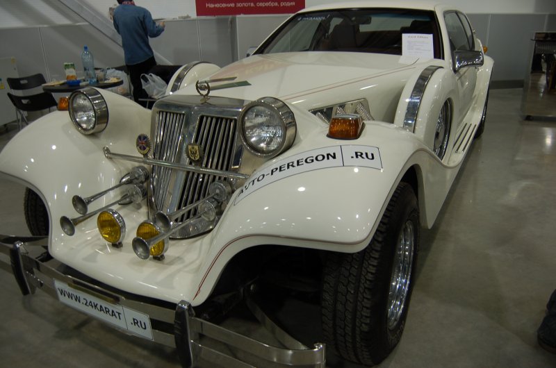 Oldtimer 2007: белый Ford Tiffany на выставке в России