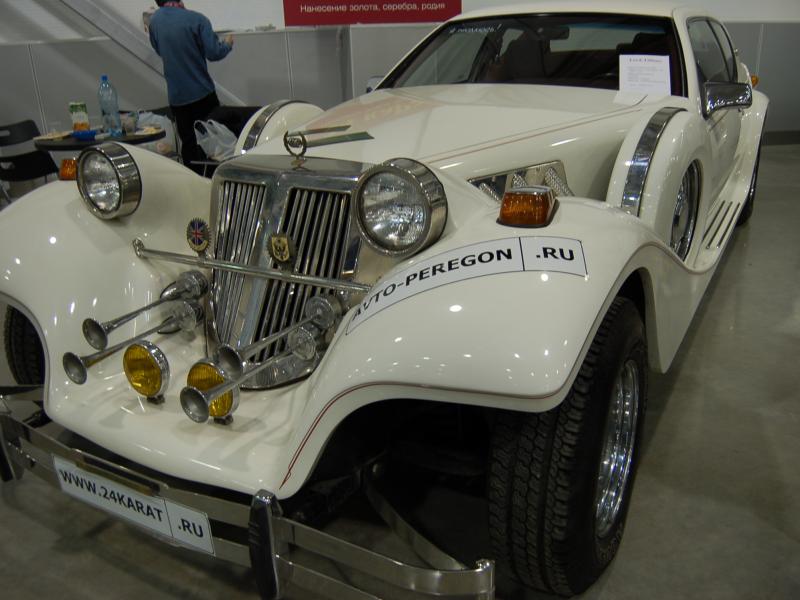 Oldtimer 2007: белый Ford Tiffany на выставке в России