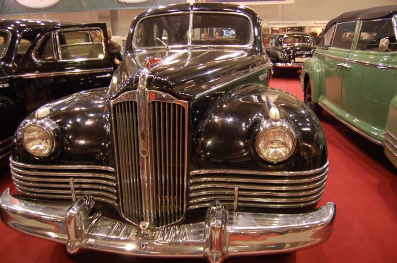 Oldtimer 2007: чёрный «Паккард» на красном ковре в Москве