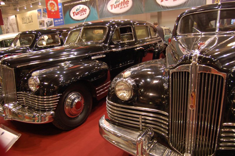 Oldtimer 2007: черные «Бьюики» на красном ковре в Москве