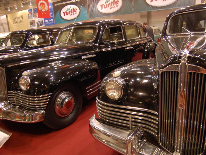 Oldtimer 2007: черные «Бьюики» на красном ковре в Москве
