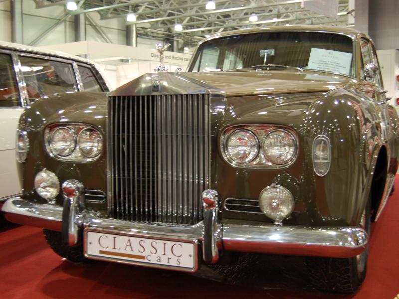 Oldtimer 2007, Москва: бронзовый Rolls-Royce на красном ковре
