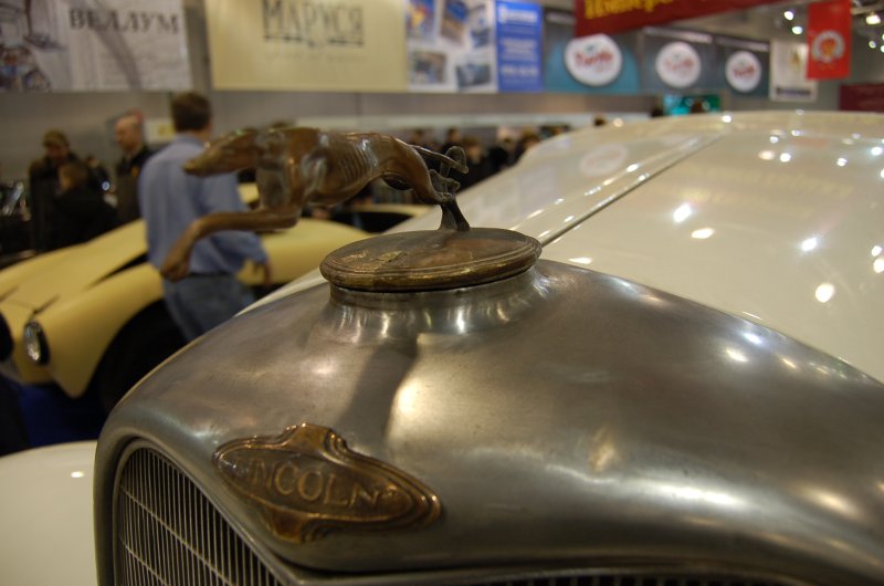 Oldtimer 2007, Москва: линкольн с гончей на капоте