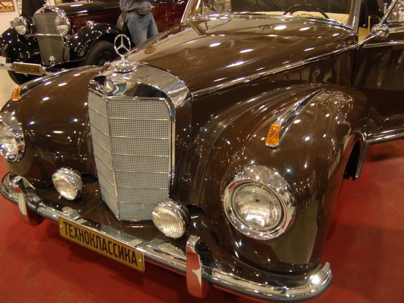 Oldtimer-выставка в России, 2007: бронзовый Mercedes с «Техноклассика»