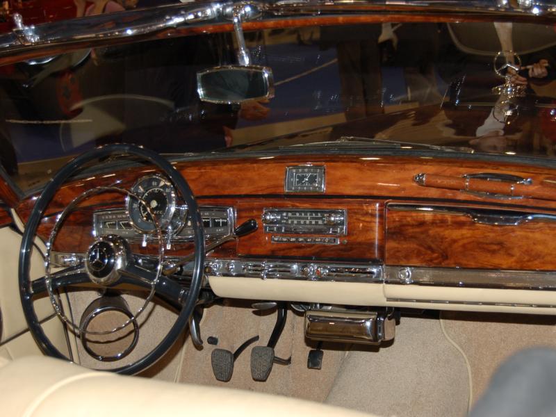 Мерседес-Бенц 1950-х в Oldtimer, 2007: роскошь из дерева и хрома
