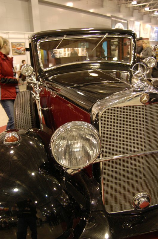 Oldtimer 2007, Москва: черный Mercedes с хромом и звездой