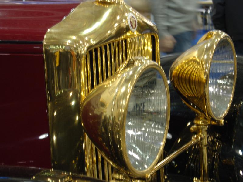 Золотистые фары и решётка радиатора на Oldtimer-выставке в России, 2007