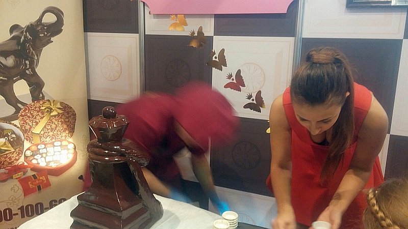 Salon Du Chocolat в Москве: шоколадные скульптуры и работа на выставке
