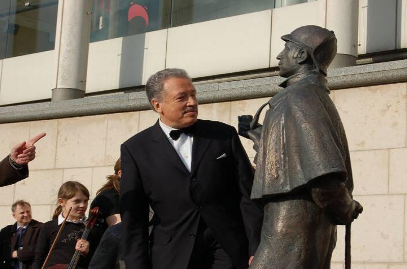 Памятник Шерлоку Холмсу в Москве, 2010-е годы
