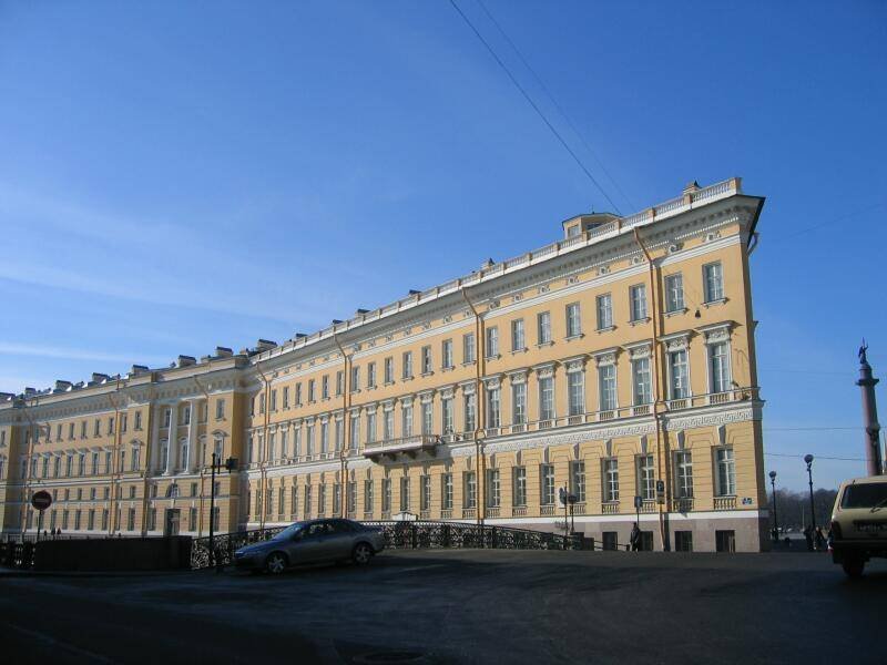 Здание на Дворцовой площади в Санкт-Петербурге, 2006