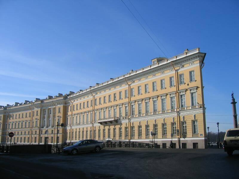Здание на Дворцовой площади в Санкт-Петербурге, 2006