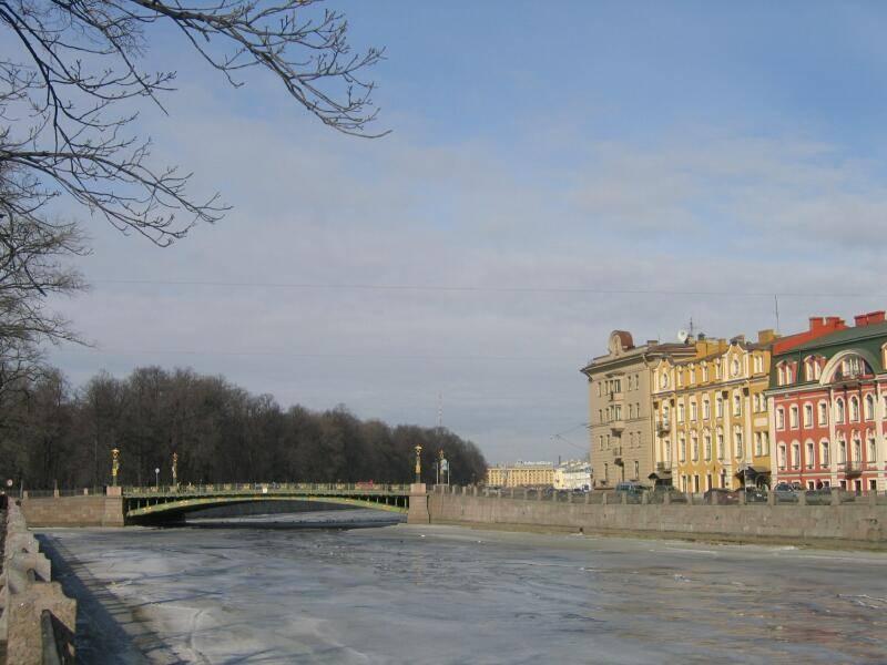 Мост через замерзший канал в Петербурге, 2006