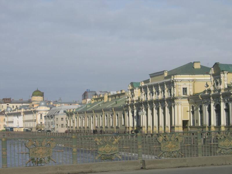Проспект Майорова, 2006: колоннада Государственного Эрмитажа у Невы