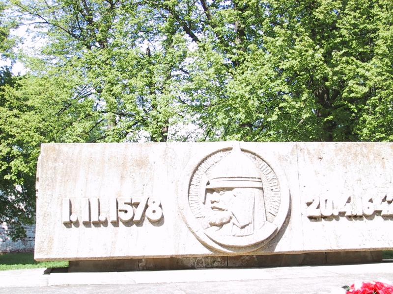 Памятник в Суздале: 1.11.1578 — 20.4.1642