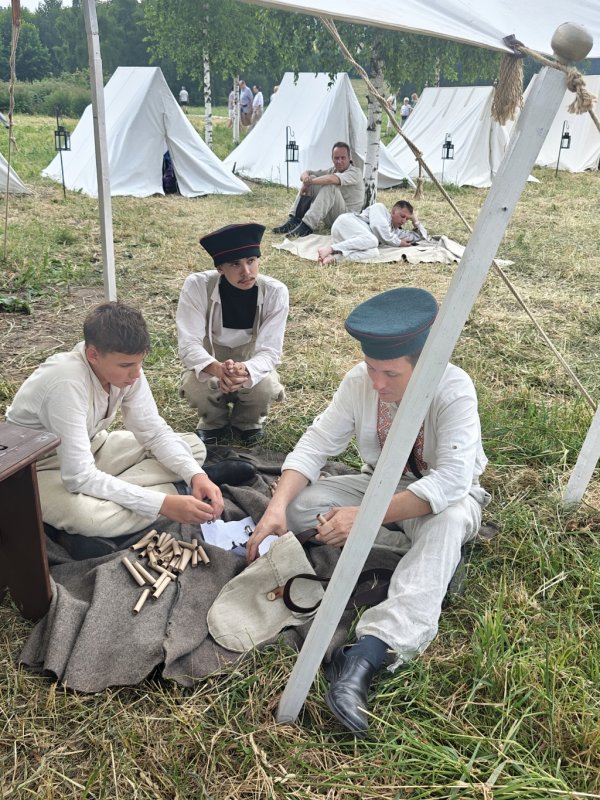 Times And Epochs 2026: солдаты в лагере у белых шатров