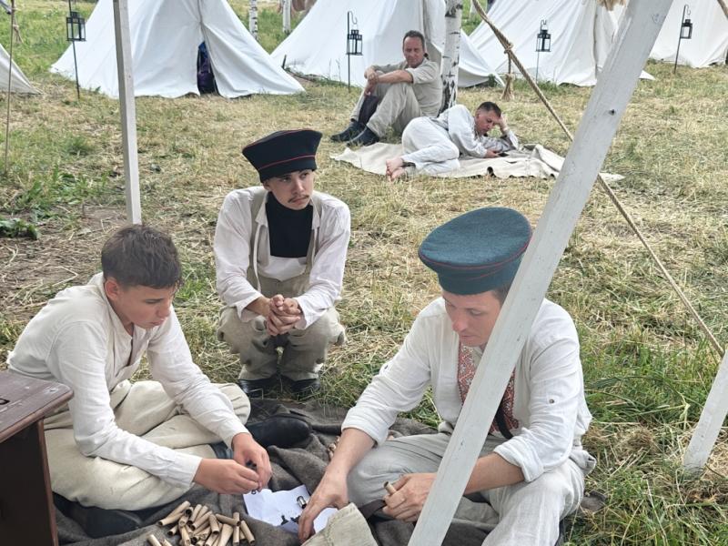 Times And Epochs 2026: солдаты в лагере у белых шатров