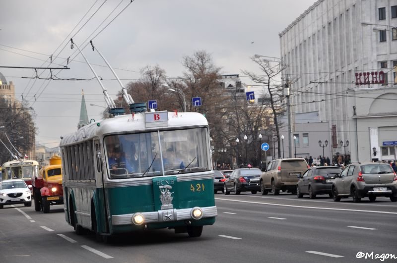 Троллейбус №421 на Параде троллейбусов в Москве, 15 ноября 2014