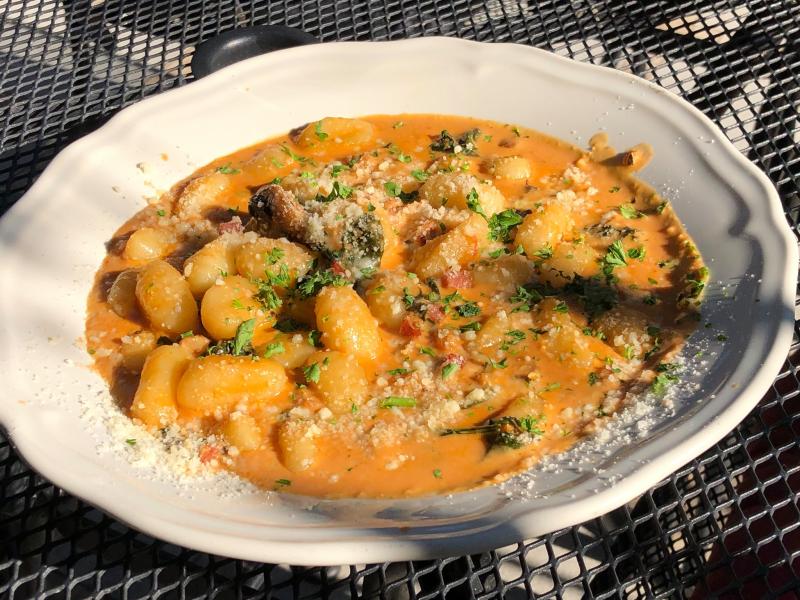Pasta Freska, США: гнокки в томатно-сырной подливе с петрушкой