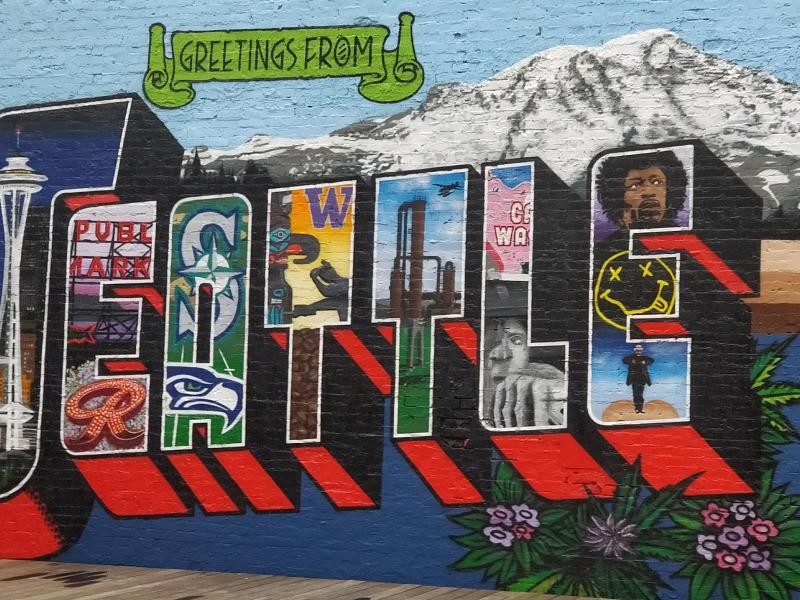 Сиэтл: мурал с видом на Редмонд и Эверест, «Greetings from Seattle»
